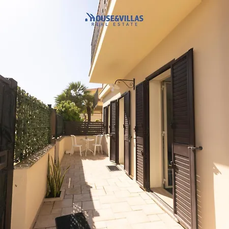 House&villas- Casa Falconara Дом отдыха Lido di Noto